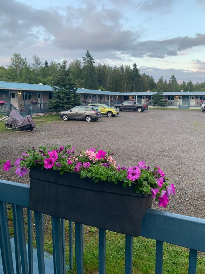 Motel De L'Anse Port-Daniel Esterno foto