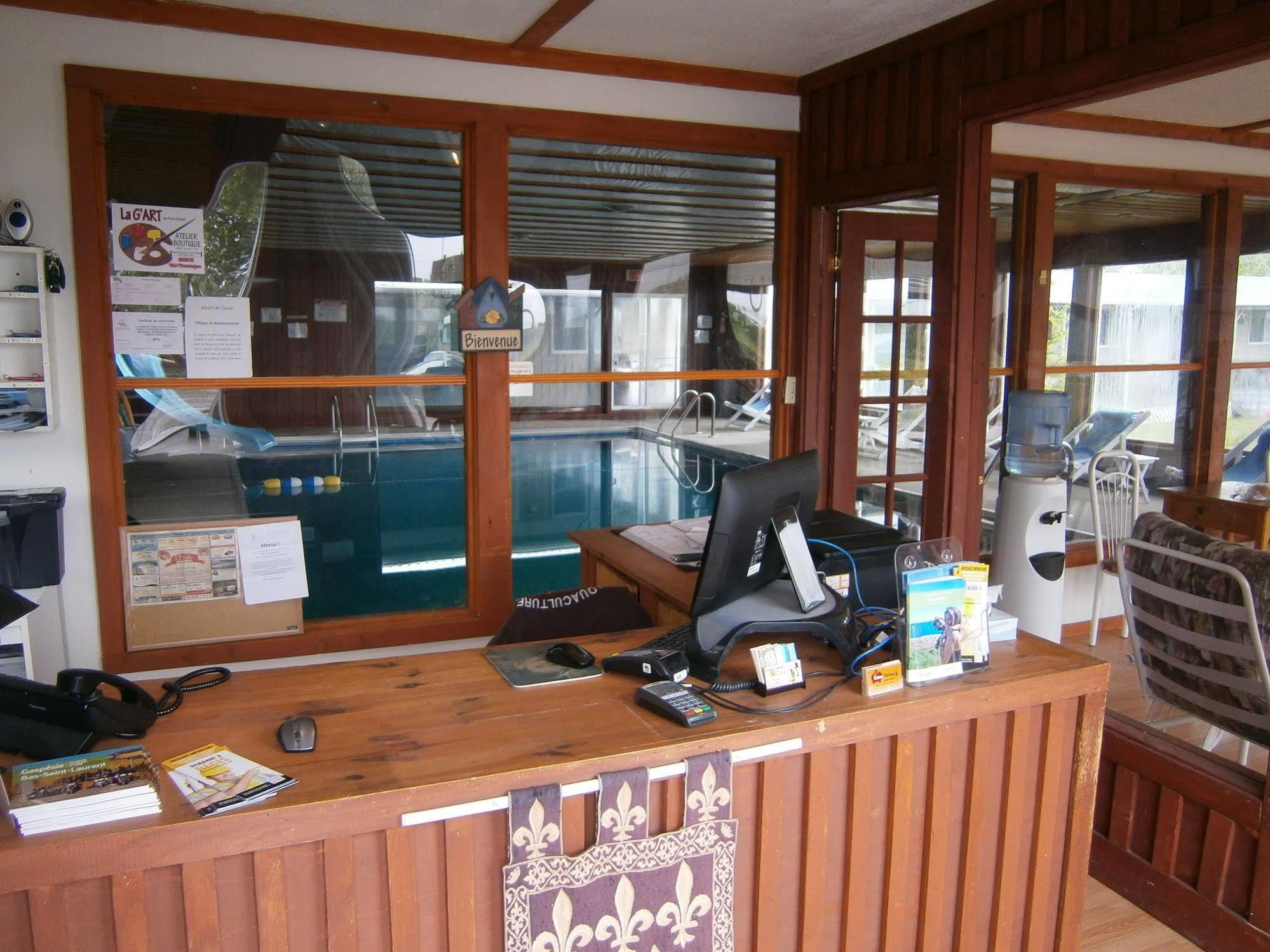 Motel De L'Anse Port-Daniel Esterno foto