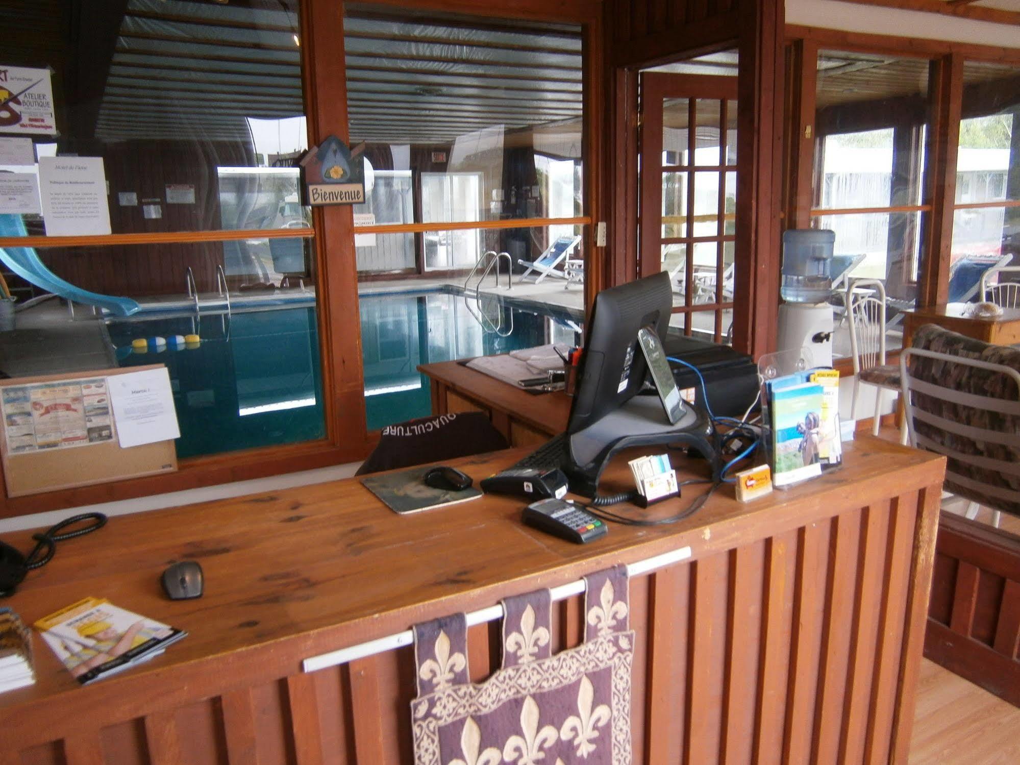 Motel De L'Anse Port-Daniel Esterno foto