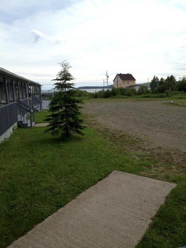 Motel De L'Anse Port-Daniel Esterno foto